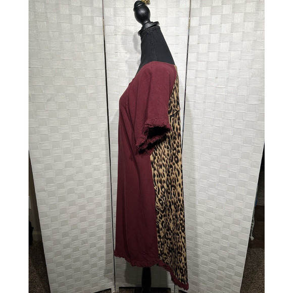Umgee Womens Wine Animal Back Fishtail Scoop Tunic Dress Size Large Fall Boho - Picture 4 of 15